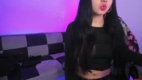 gwenhazel online show from 10-01-25, 11:38