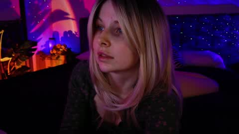 gwenhilton online show from 01-22-25, 09:02