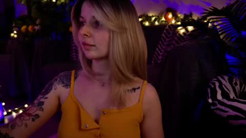 gwenhilton online show from 02-13-25, 05:48