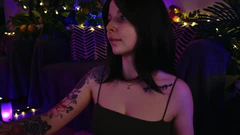 gwenhilton online show from 02-26-25, 05:42