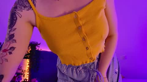 gwenhilton online show from 10-03-25, 05:37