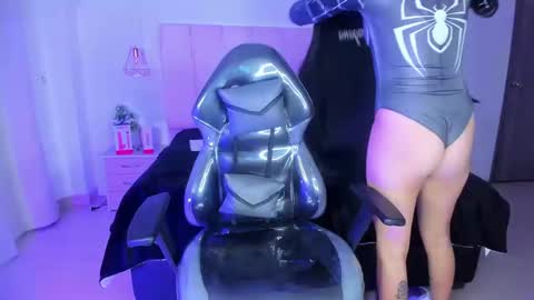 gyal_8_ online show from 02-26-26, 04:11