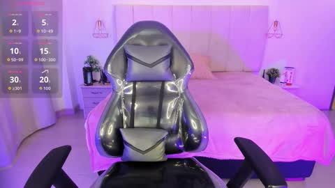 gyal_8_ online show from 03-08-26, 12:31