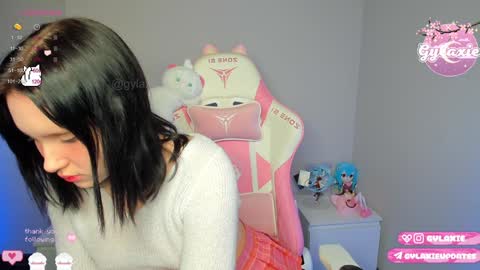 Snapshot of gylaxie chatting on 12-05-24, 09:06 online show from 12-05-24, 09:06