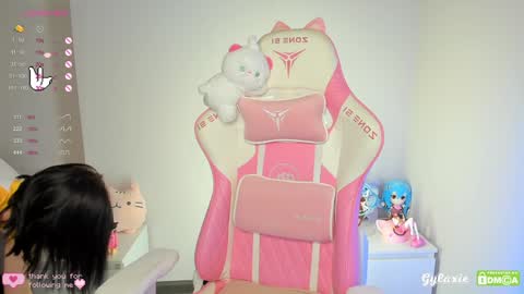 Snapshot of gylaxie chatting on 12-06-24, 01:00 online show from 12-06-24, 01:00