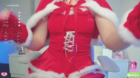 Snapshot of gylaxie chatting on 12-28-24, 09:20 online show from 12-28-24, 09:20