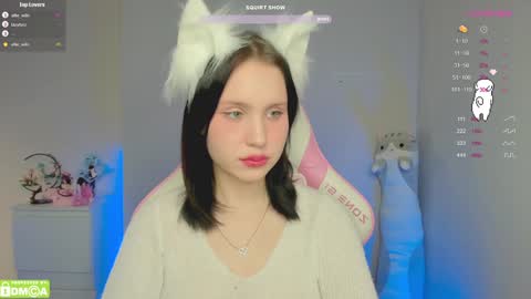 Snapshot of gylaxie chatting on 02-04-25, 09:17 online show from 02-04-25, 09:17