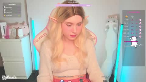 Snapshot of gylaxie chatting on 03-01-25, 03:05 online show from 03-01-25, 03:05