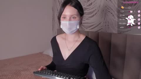 Snapshot of gylaxie chatting on 10-04-25, 10:13 online show from 10-04-25, 10:13