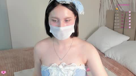 Snapshot of gylaxie chatting on 10-11-25, 09:30 online show from 10-11-25, 09:30