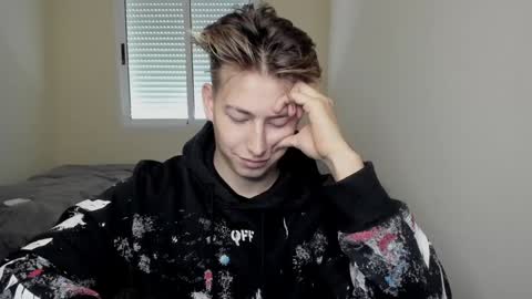 Oliver online show from 12-17-24, 02:55