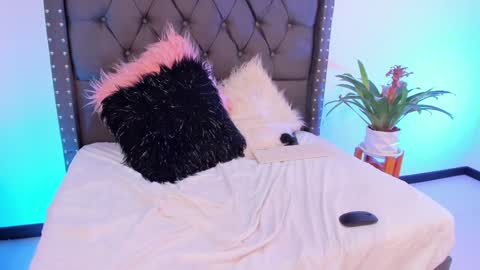 Samy Velvet    dayatorres 23 Followme online show from 12-04-24, 12:19