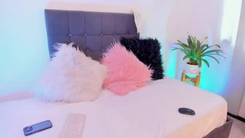 Samy Velvet    dayatorres 23 Followme online show from 03-05-25, 07:17