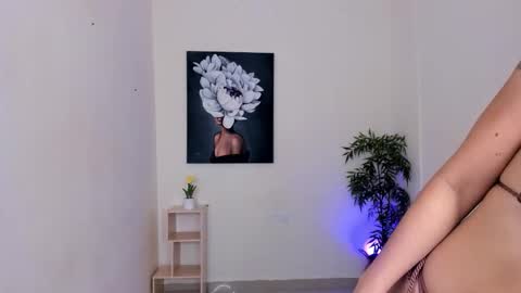 Snapshot of gysel_flyn chatting on 11-07-25, 12:05 Gysel online show from 11-07-25, 12:05