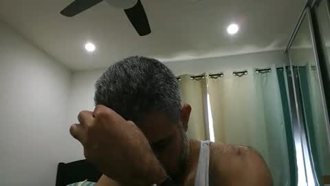 Snapshot of h0nest84 chatting on 04-18-26, 04:55 h0nest84 online show from 04-18-26, 04:55