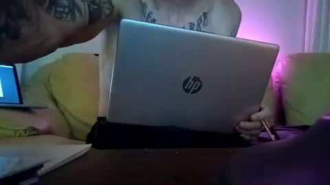 Snapshot of h333th3nz chatting on 03-29-26, 04:34 h333th3nz online show from 03-29-26, 04:34