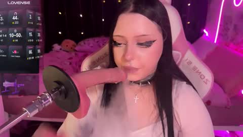 Snapshot of h3ntaikitty chatting on 02-24-26, 03:54 Molly and PVT 42TKMIN 3 help us get 100 likes online show from 02-24-26, 03:54