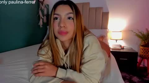 Snapshot of h3y_mia3 chatting on 02-03-26, 02:53 Paulina online show from 02-03-26, 02:53