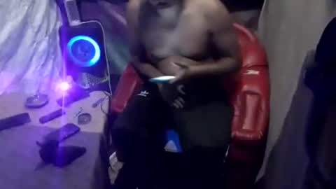 hackerbtc11 online show from 10-09-25, 02:42