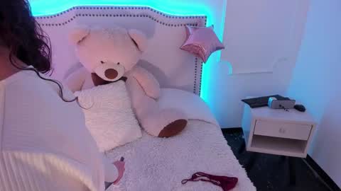 Eva online show from 02-15-25, 01:05