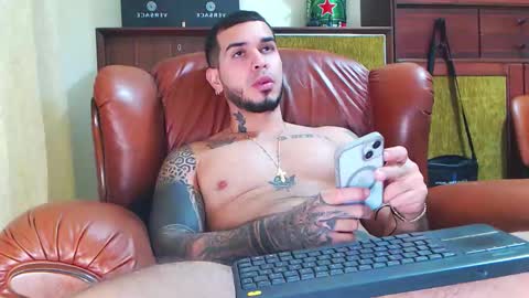 Snapshot of hades_carter chatting on 10-18-25, 09:37 Hades online show from 10-18-25, 09:37