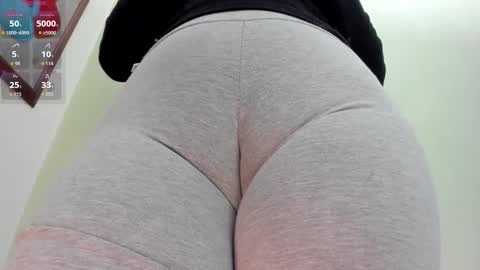 Snapshot of hae_in chatting on 11-16-25, 08:20 Hae-In online show from 11-16-25, 08:20