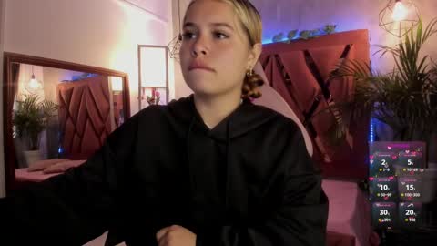 Haely online show from 02-12-25, 11:29