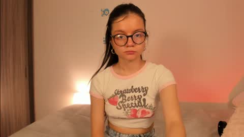 Snapshot of hailey_firee chatting on 12-15-24, 04:18 Hailey online show from 12-15-24, 04:18