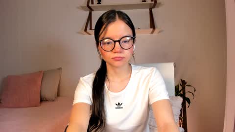 Snapshot of hailey_firee chatting on 01-25-25, 12:17 Hailey online show from 01-25-25, 12:17