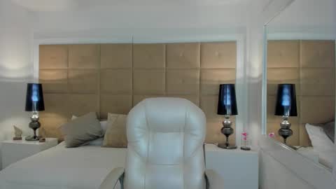 hailey online show from 02-21-25, 06:37