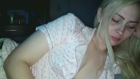 Hailey and d online show from 11-16-25, 09:15