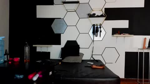 haileycat_ online show from 02-22-25, 02:50