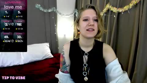 Hailey online show from 01-03-25, 02:32