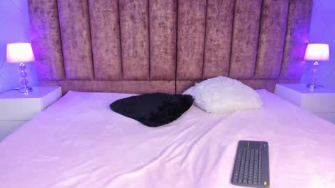 Haileymiler online show from 12-24-24, 03:16