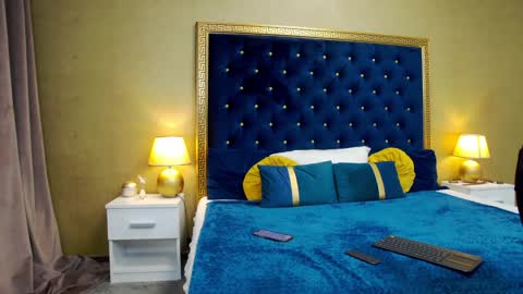 Hailey online show from 12-20-24, 04:09