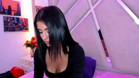 Hailey Petite online show from 07-27-26, 03:52