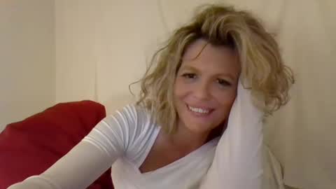 Hailey online show from 12-26-24, 04:21