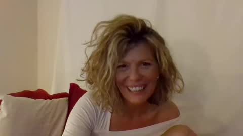 Hailey online show from 01-17-25, 03:12