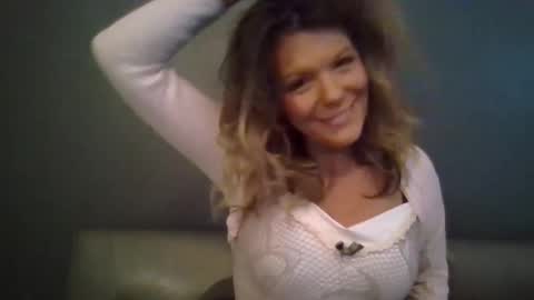 Hailey online show from 12-19-25, 09:33