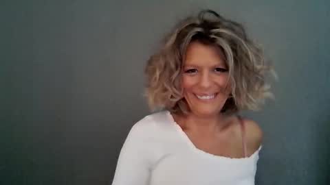 Hailey online show from 02-25-26, 06:28