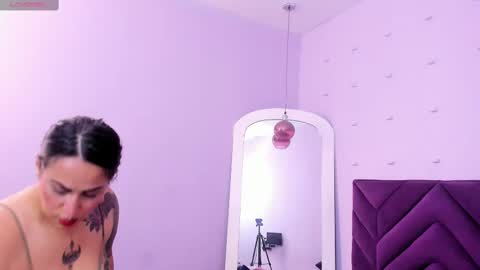 Snapshot of haileystonei chatting on 02-10-25, 11:46 haileystonei online show from 02-10-25, 11:46