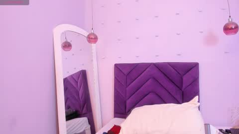 Snapshot of haileystonei chatting on 02-13-25, 12:00 haileystonei online show from 02-13-25, 12:00