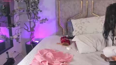 Snapshot of haileystonei chatting on 09-13-25, 11:21 haileystonei online show from 09-13-25, 11:21