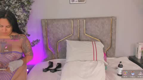 Snapshot of haileystonei chatting on 09-19-25, 11:44 haileystonei online show from 09-19-25, 11:44