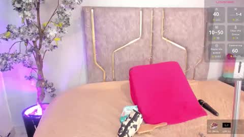 Snapshot of haileystonei chatting on 11-06-25, 11:33 haileystonei online show from 11-06-25, 11:33