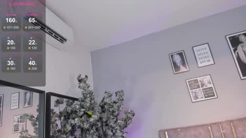 Snapshot of haileystonei chatting on 11-22-25, 11:31 haileystonei online show from 11-22-25, 11:31