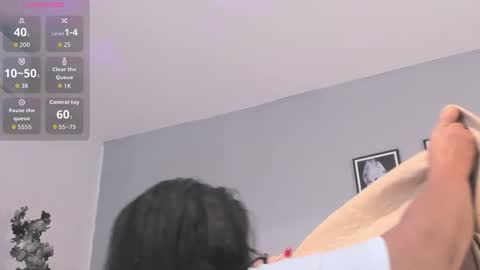 Snapshot of haileystonei chatting on 11-25-25, 11:21 haileystonei online show from 11-25-25, 11:21