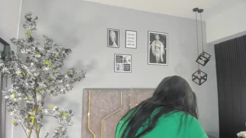 Snapshot of haileystonei chatting on 12-01-25, 11:37 haileystonei online show from 12-01-25, 11:37