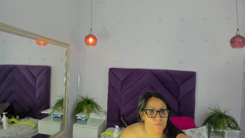 haileystonei online show from 07-18-26, 11:47