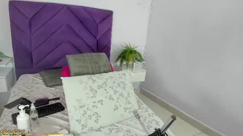 haileystonei online show from 07-20-26, 11:34